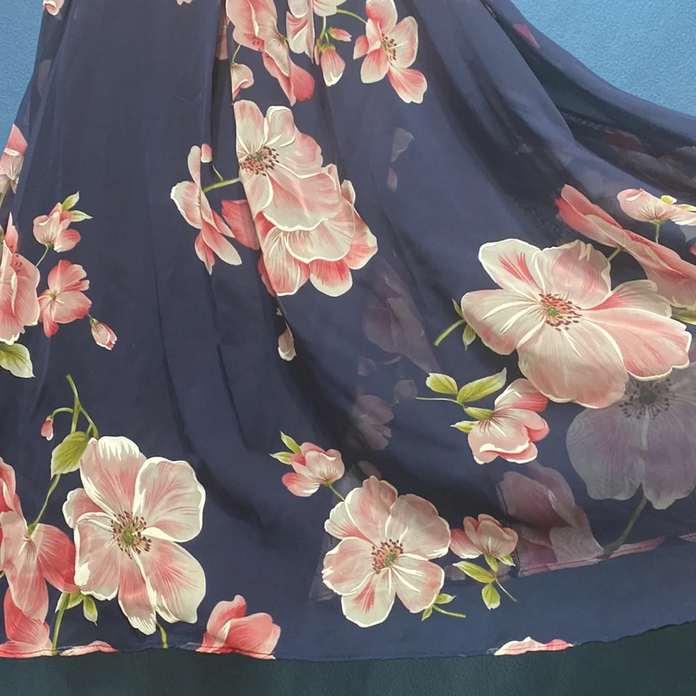 New open shoulders dress with turtleneck scarf size 8P, Signature by Robbie Bee